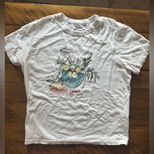 Abercrombie women’s T. Size XS. 🍋